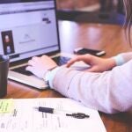El Ayuntamiento aprueba 1,25 millones para la Ventanilla Única del Emprendedor que asesora a pymes de forma gratuita