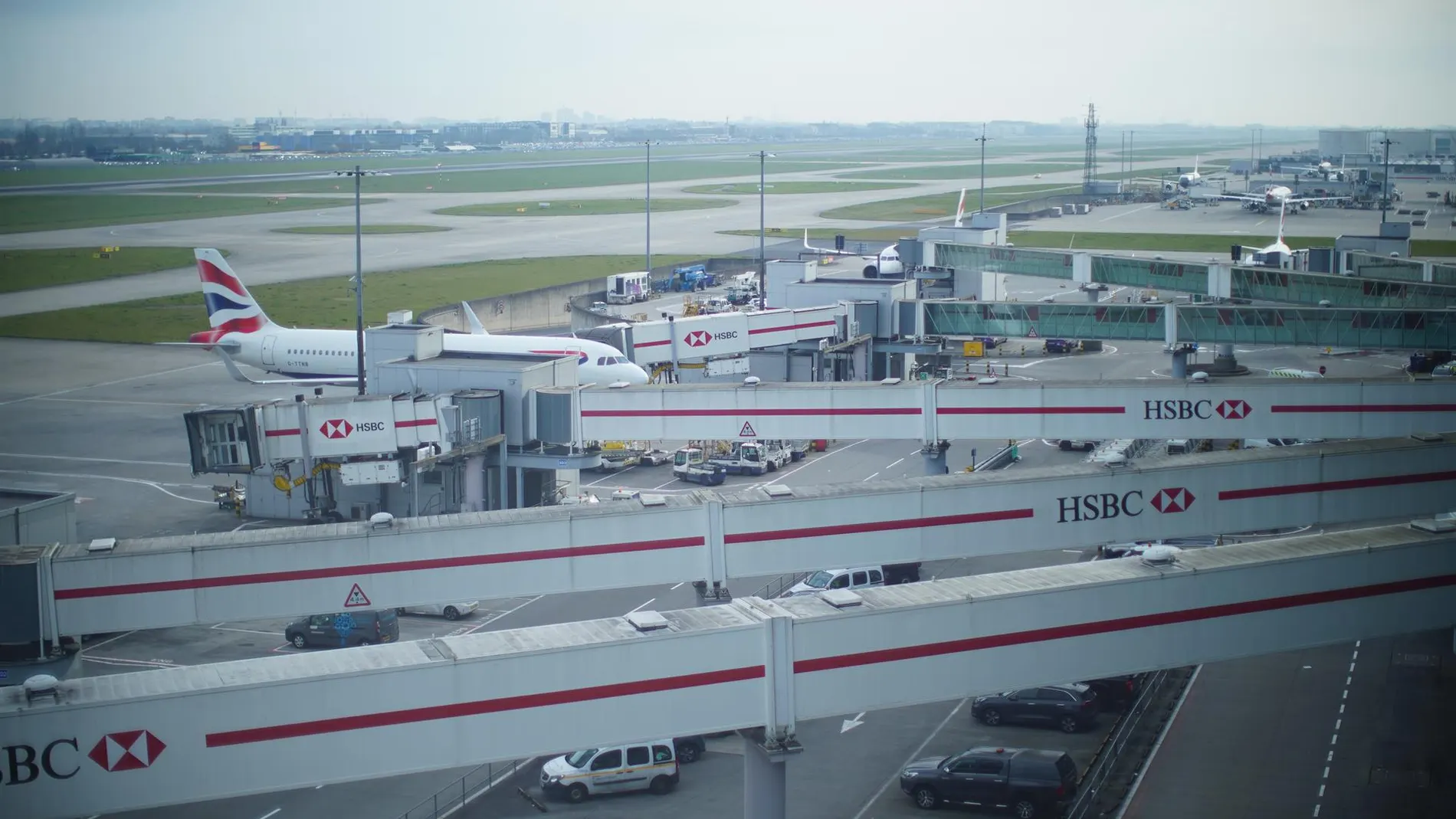 Economía.- Heathrow gana un 32% menos en el primer semestre, hasta los 103 millones, pese al récord de pasajeros