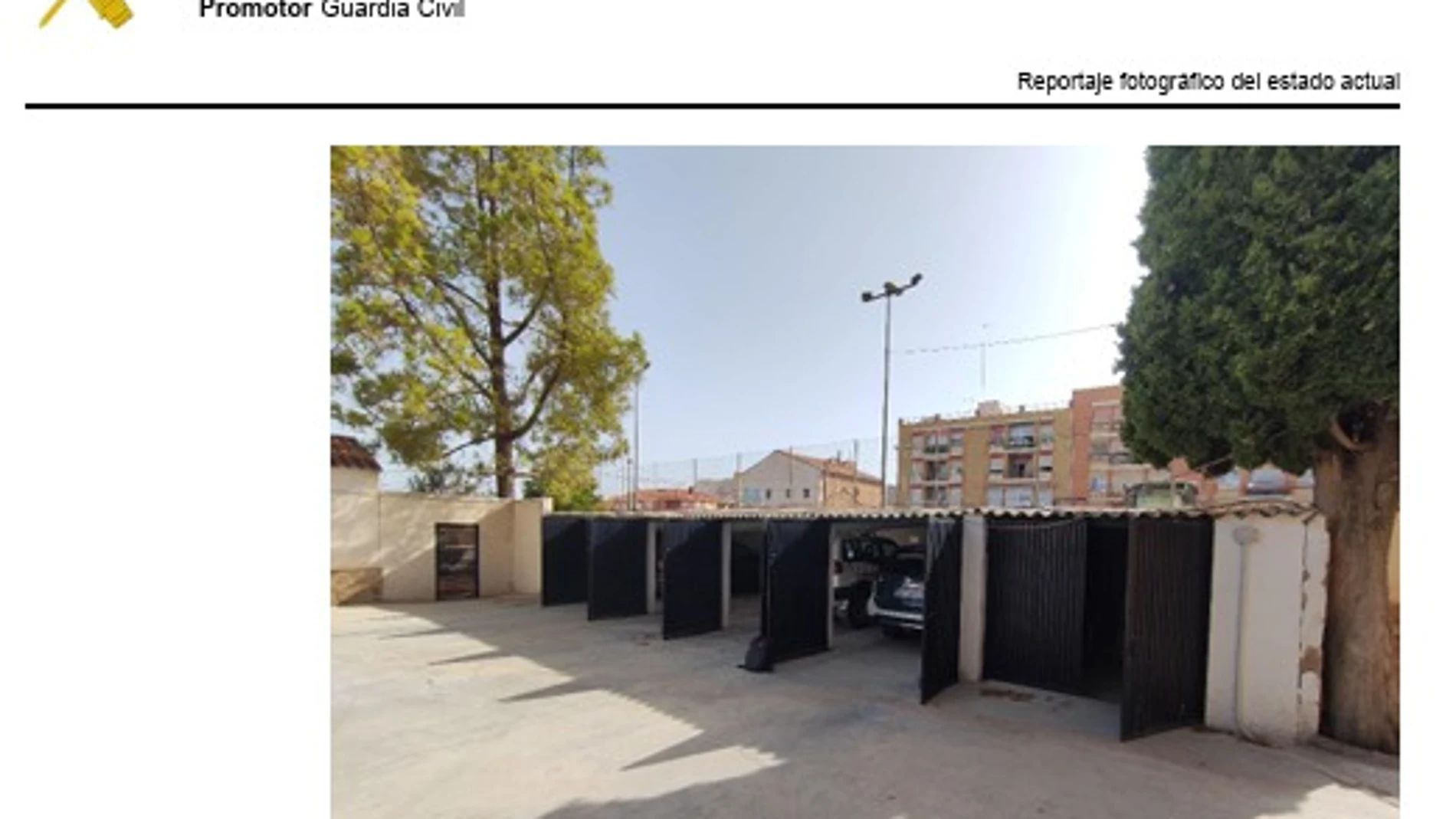Los garajes donde se encuentra el amianto en el cuartel de la Guardia Civil