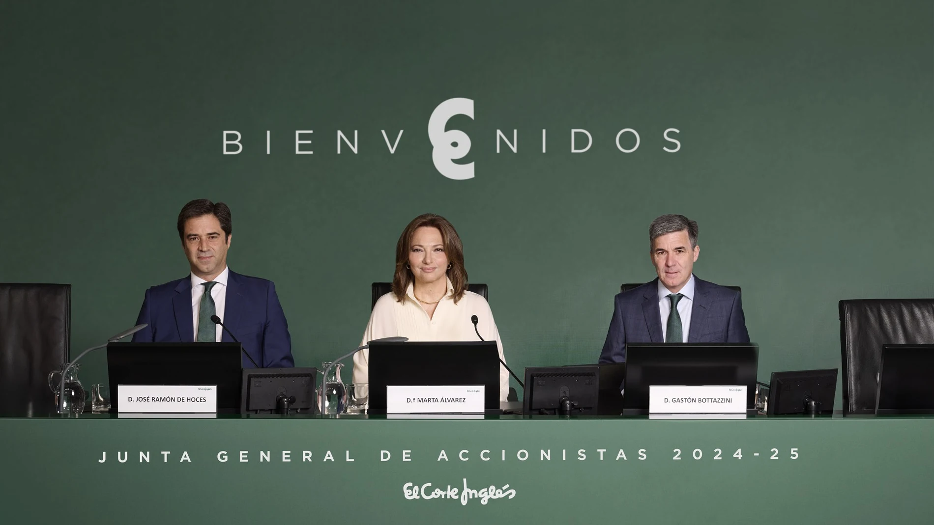Marta Álvarez, presidenta de El Corte Inglés, antes del comienzo de la junta de accionistas de hoy