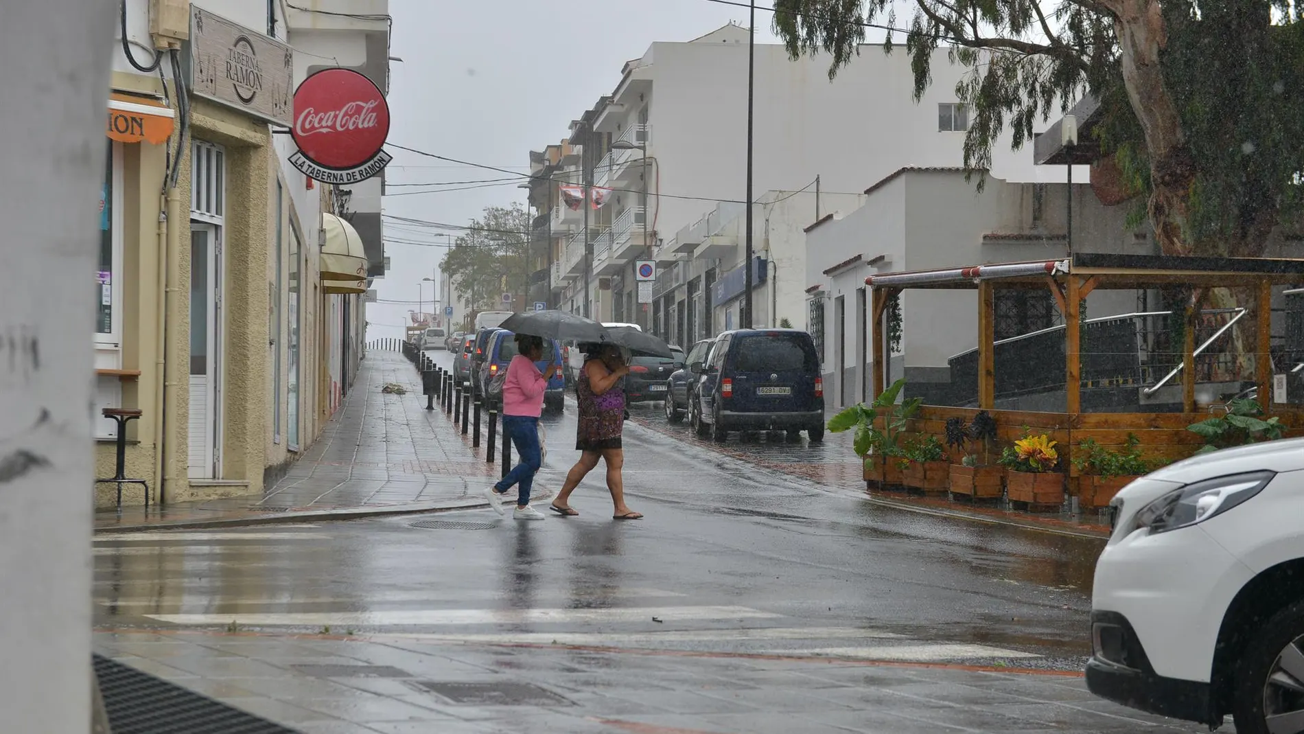 MURCIA.-Calor, lluvia, tormentas, viento y oleaje activan hoy los avisos en 13 provincias