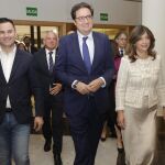 Óscar López asegura que la intención del Gobierno es negociar y presentar los presupuestos para 2026