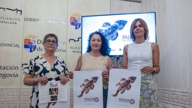 Presentación del Festival Panduro de poesía en Brieva