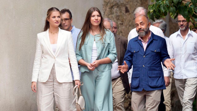La princesa Sofía y la infanta Leonor visitan Fundación Nando y Elsa Peretti
