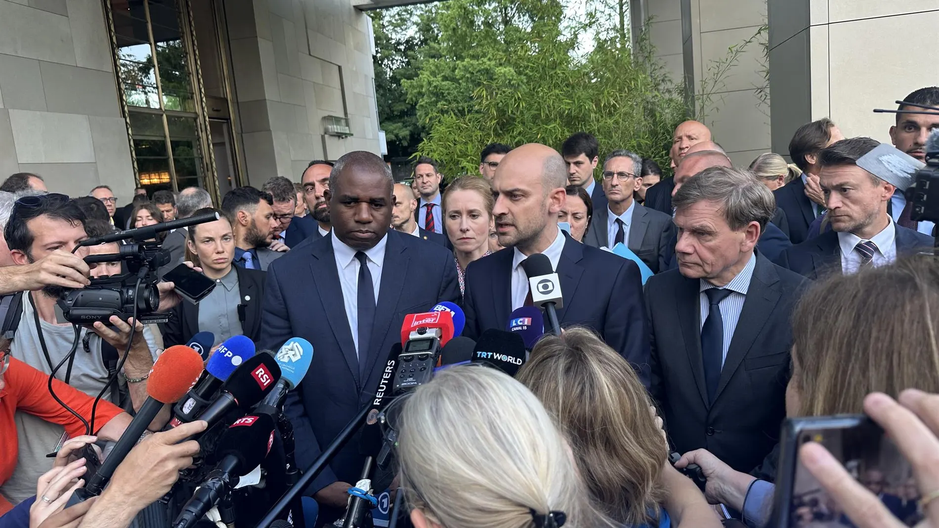 Irán.- El mecanismo de sanciones domina el inicio de las nuevas conversaciones nucleares entre Irán y la troika europea
