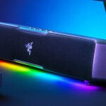 La barra de sonido Razer Leviathan V2 X tiene iluminación Razer Chroma RGB