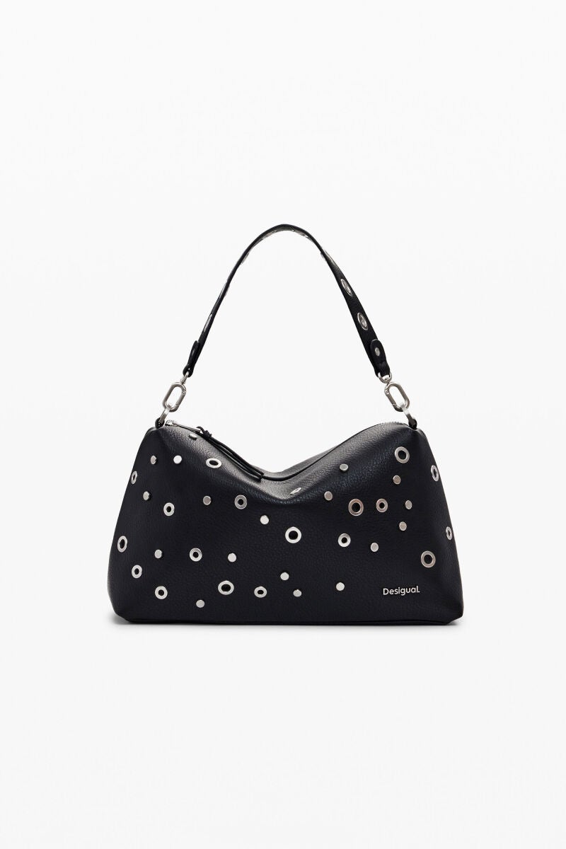 Bolso de hombro con arandelas.