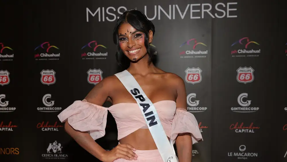 Michelle Jiménez durante un evento de la concentración de Miss Universo 2024