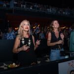 Carmen Lomana y su look en el concierto de Miguel Bosé.
