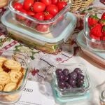 Los tuppers de cristal apilables que están arrasando en cocinas pequeñas (y en neveras ordenadas)