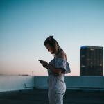Qué significa que alguien deje tus mensajes en visto, según la psicología
