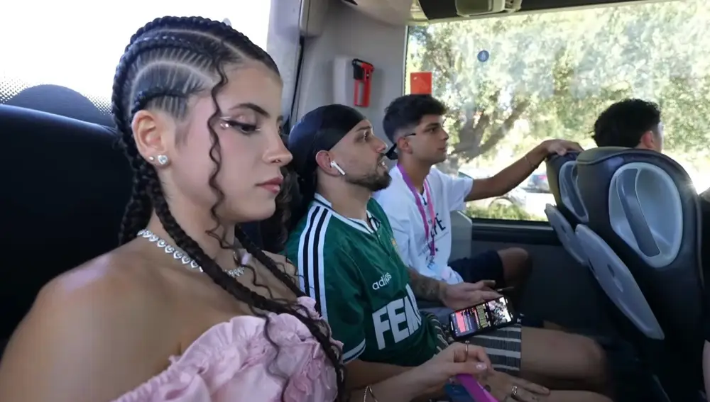 Abby y Pereiraa7 de camino a la Cartuja