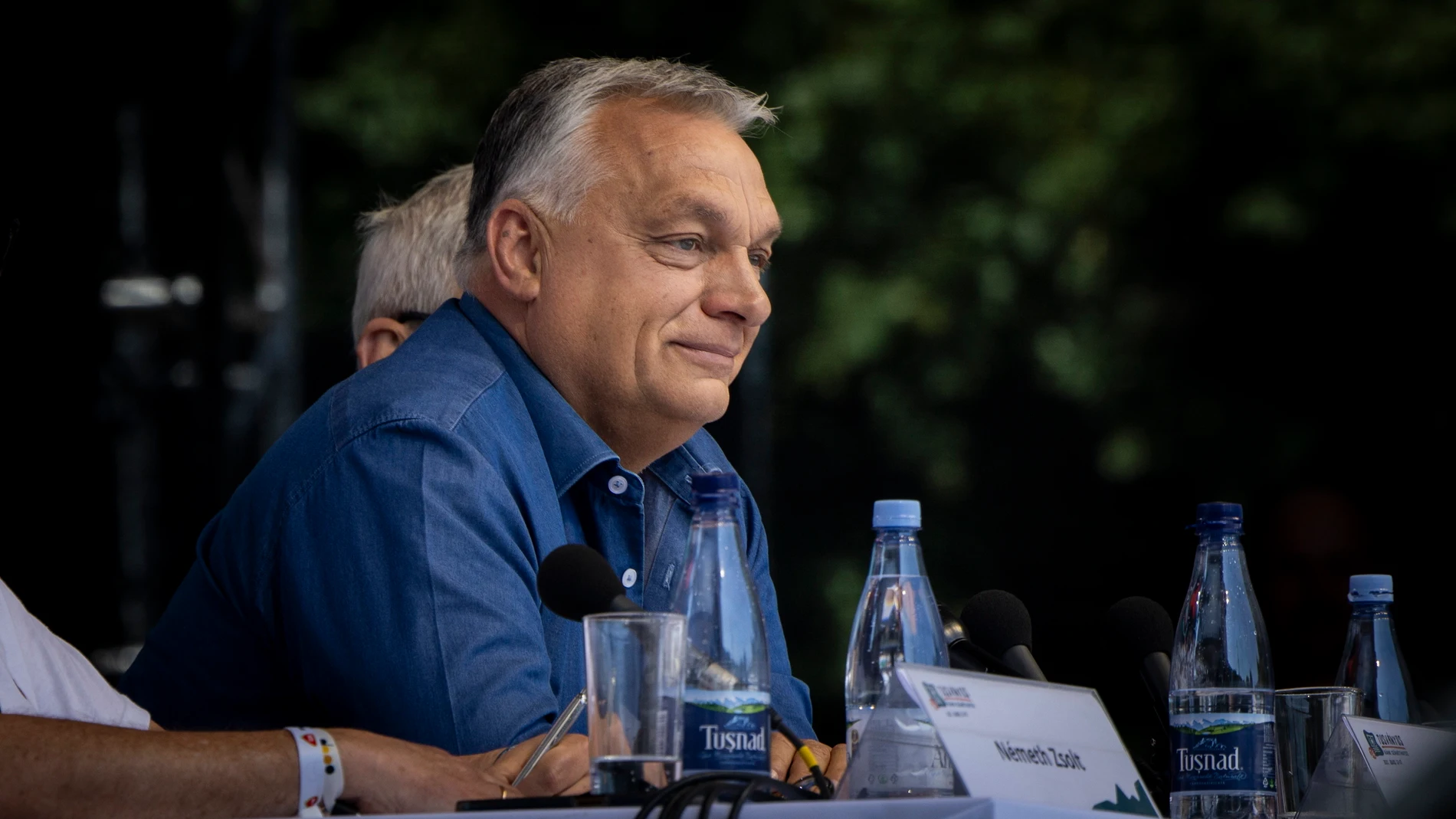 Baile Tusnad (Romania), 26/07/2025.- A handout photo made available by the Hungarian PM’s General Department of Communication shows Hungarian Prime Minister Viktor Orban speaking during the 34th Balvanyos Summer University and Students' Camp in Baile Tusnad, Transylvania, Romania, 26 July 2025. (Hungría, Rumanía) EFE/EPA/Hungarian PM Gen. Dept/Zoltan Fischer/HANDOUT HANDOUT EDITORIAL USE ONLY/NO SALES