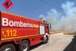 Sucesos.- Extinguen un incendio en un parking subterráneo que afectó a dos coches y una moto en Xàbia (Alicante)