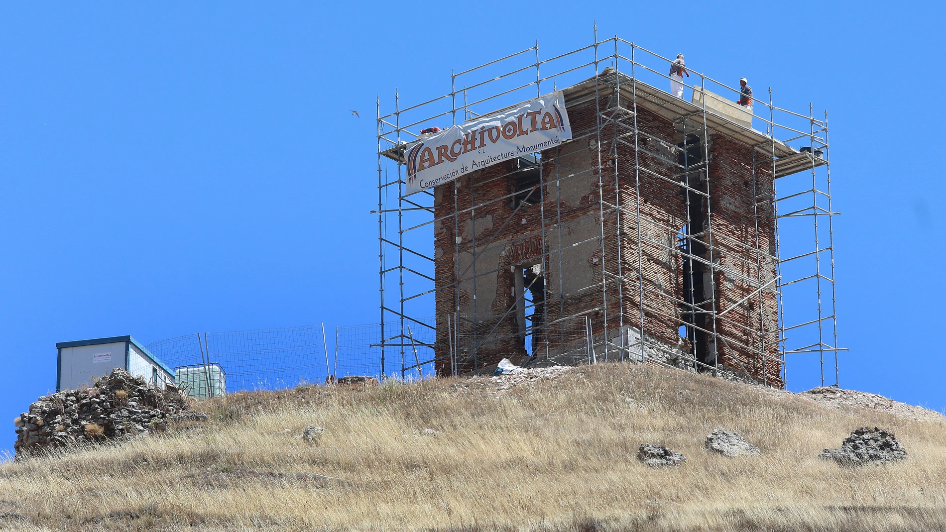 Reconstrucción de La Torre de telégrafo óptico de Tariego de Cerrato (Palencia), construida en 1844 en la segunda guerra Carlista
