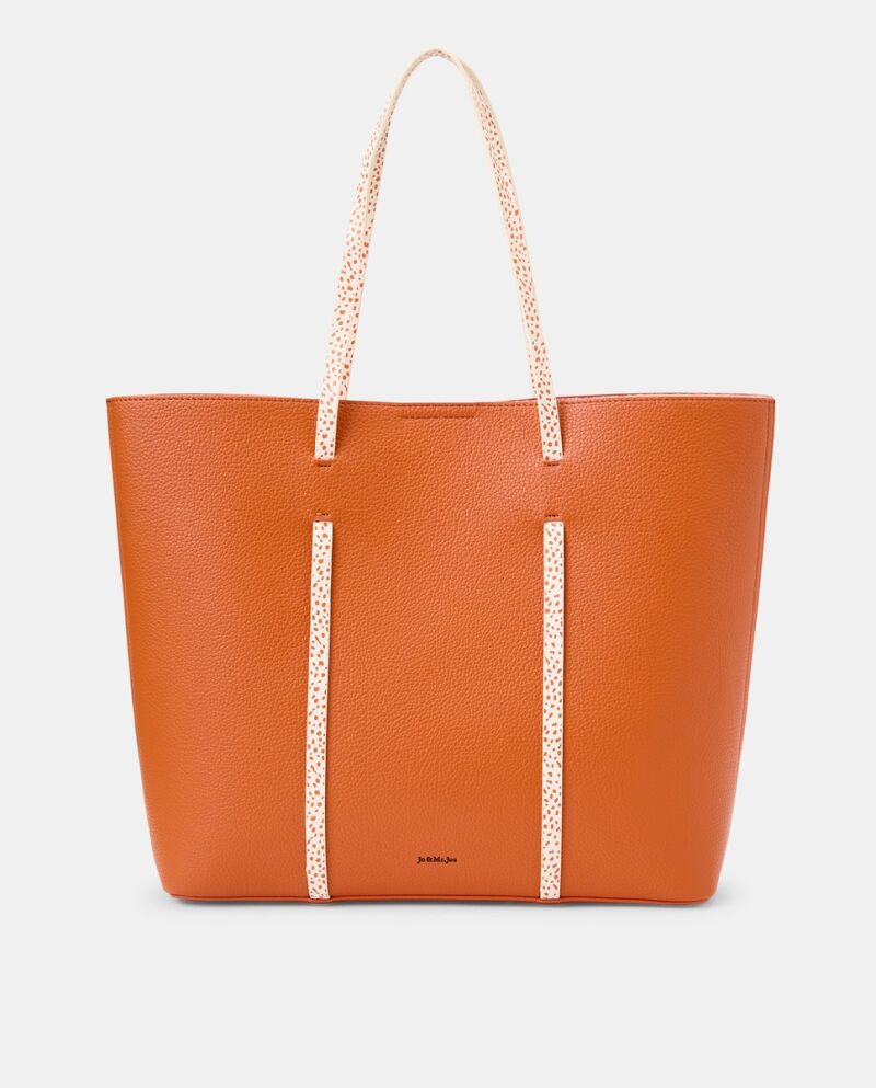Shopper con asas estampadas.