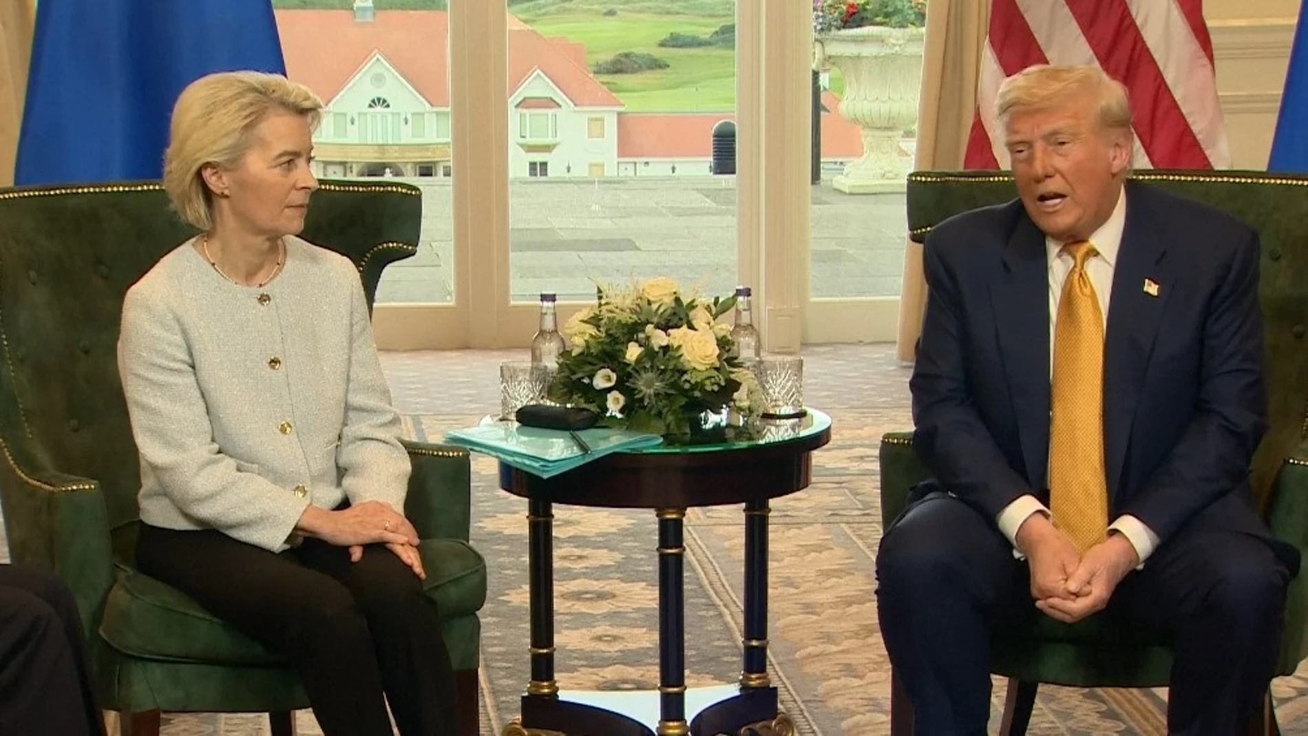 Ursula von der Leyen y Donald Trump en Turnberry (Escocia) REMITIDA / HANDOUT por Comisión Europea Fotografía remitida a medios de comunicación exclusivamente para ilustrar la noticia a la que hace referencia la imagen, y citando la procedencia de la imagen en la firma 27/07/2025