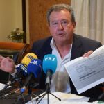El exalcalde socialista de Linares, condenado por cobrar 125.000 euros en sobresueldos, pide el indulto