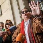 La cantante María del Monte a su salida de los juzgados de Sevilla, donde fue citada a declarar como perjudicada por el asalto a su vivienda en Gines. 