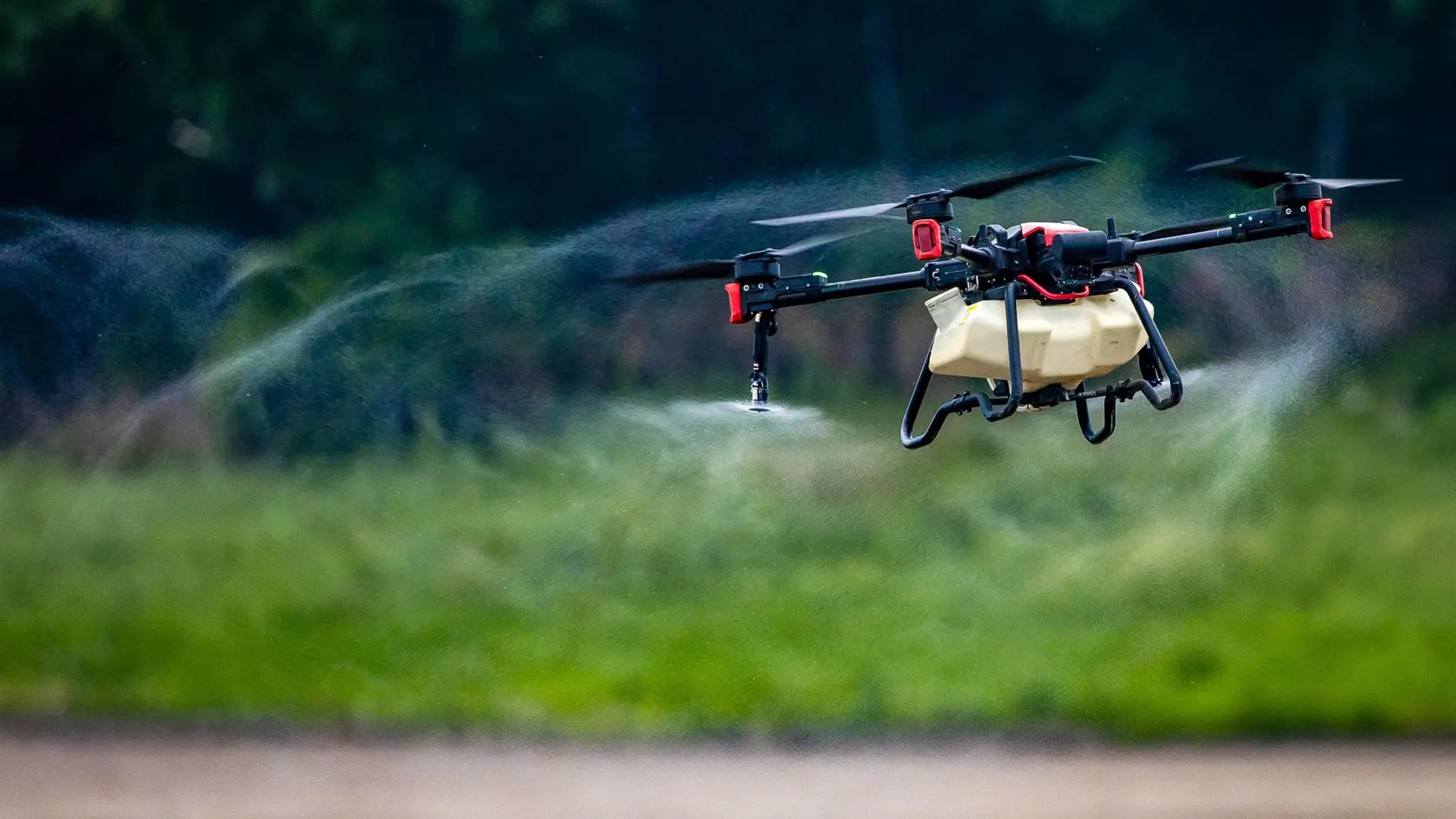 Ucrania.- Rusia intercepta durante la madrugada un centenar de drones ucranianos en varias regiones del país