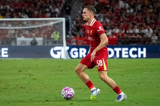 Florian Wirtz, en su debut con el Liverpool frente al AC Milan