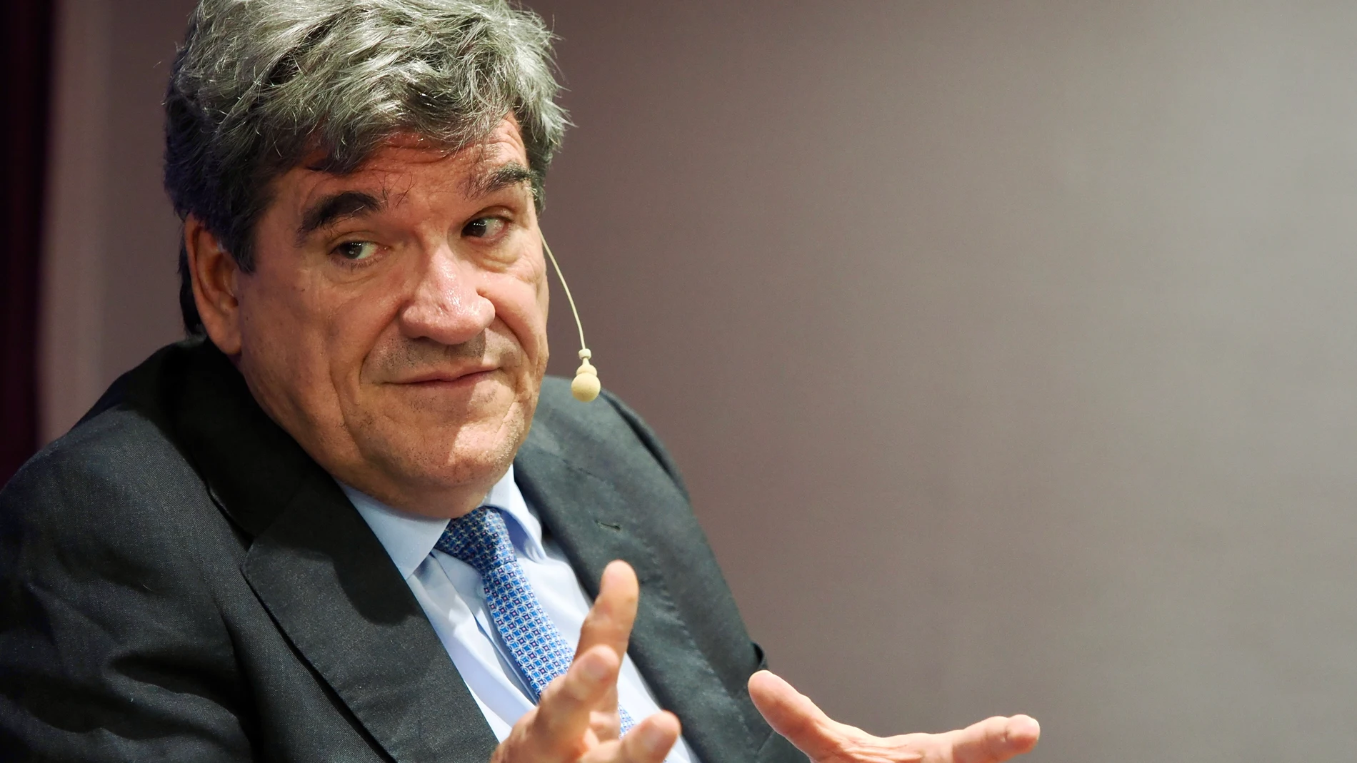 El gobernador del Banco de España, José Luis Escrivá, durante su intervención en el Foro Económico de El Norte de Castilla, en el Hotel Vincci Frontaura, a 28 de julio de 2025, en Valladolid (España). 28 JULIO 2025 Photogenic / Europa Press 28/07/2025