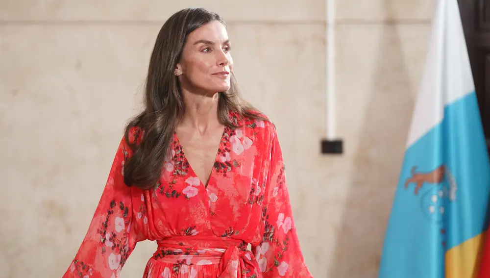 La reina Letizia asiste en Tenerife a la reunión anual de directores del Instituto Cervantes