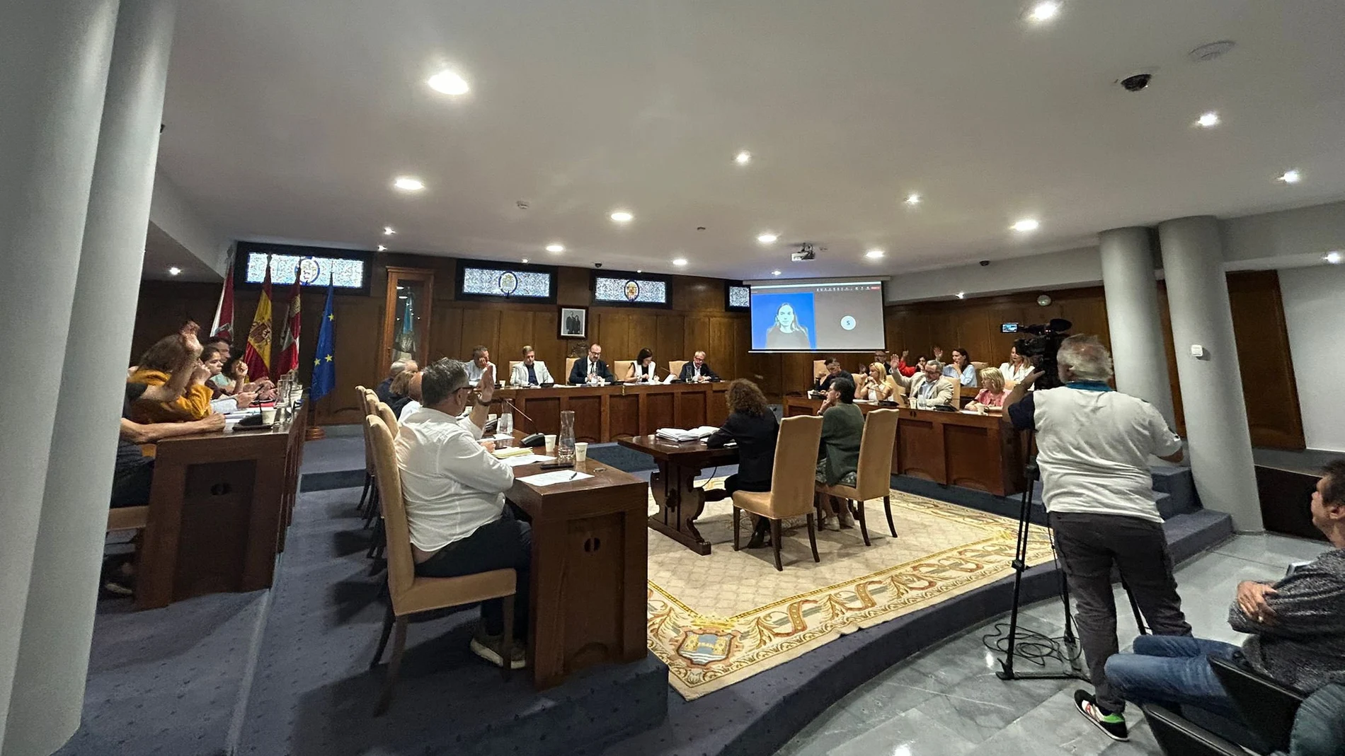 Pleno del Ayuntamiento de Ponferrada, presidido por Marco Morala, en el que se aprobó una moción para instar a la ULE a incluir fehacientemente la impartición en el Campus de Ponferrada desde el primer curso en la memoria del futuro Grado de Medicina
