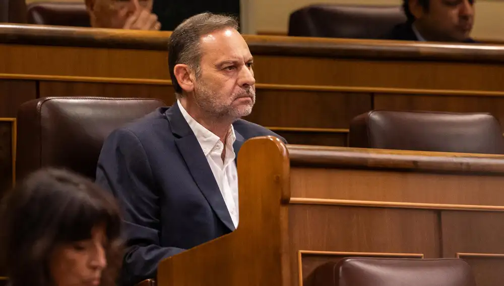 AMP.- Ábalos se querella por la auditoría encargada por Puente sobre los contratos de mascarillas del 'caso Koldo'