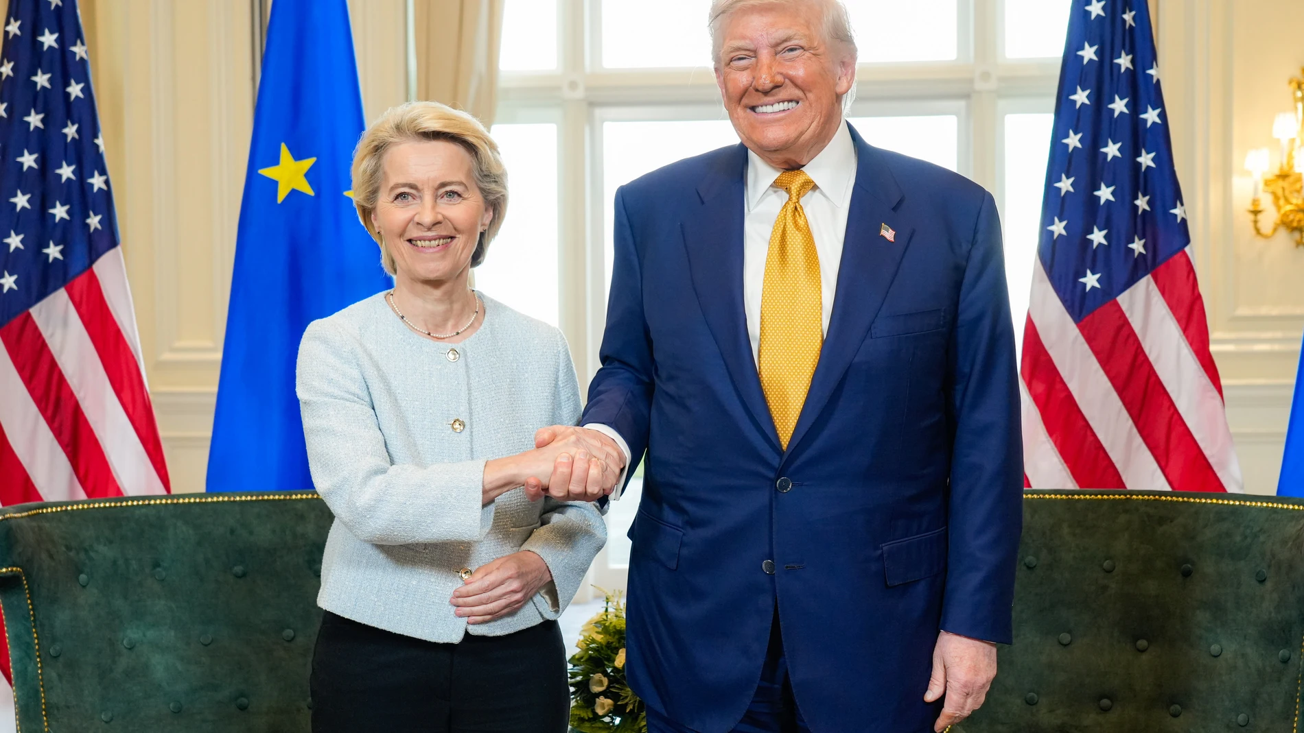 TURNBERRY (Reino Unido), 27/07/2025.- El presidente de EEUU, Donald Trump y la presidenta de la Comisión Europea, Ursula von der Leyen, durante la reunión que han mantenid hoy domingo en el complejo de golf del lider republicano en la localidad escocesa de Turnberry. EFE / Fred Guerdin / Comisión Europea. ***SOLO USO EDITORIAL / SOLO USO DISPONIBLE PARA ILUSTRAR LA NOTICIA QUE ACOMPAÑA/ (CRÉDITO OBLIGATORIO)***