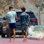 Ceuta envía a 27 menores migrantes no acompañados a Andalucía en un traslado puntual