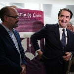 El consejero de Medio Ambiente, Vivienda y Ordenación del Territorio de la Junta de Castilla y León, Juan Carlos Suárez-Quiñones, inaugura la jornada 'Claves de futuro: Transición energética, industria y redes' organizada por Diario de León