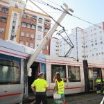 Accidente del tranvía en Sevilla tras chocar contra una catenaria en un tramo de San Francisco Javier