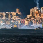 El acto del Desembarco recrea el ataque por mar de piratas berberiscos del año 1538 a La Vila Joiosa, Alicante