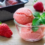 Helados caseros sin máquina: 3 recetas que puedes hacer hoy mismo 