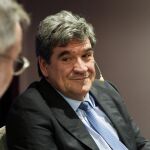 Economía.-(AMP) Escrivá prevé un efecto "moderado" de aranceles en España pero teme las cláusulas del acuerdo