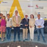 El director de Administración Local de la Consejería de la Presidencia, Emilio Arroita, participa en la entrega del camión del Bajo Pisuerga
