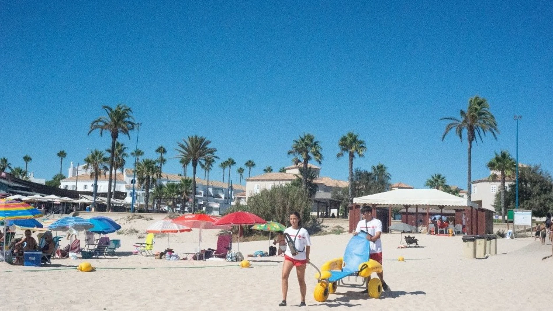 MURCIA.-Un total de 17 provincias están hoy en alerta por calor, lluvias, viento y oleaje