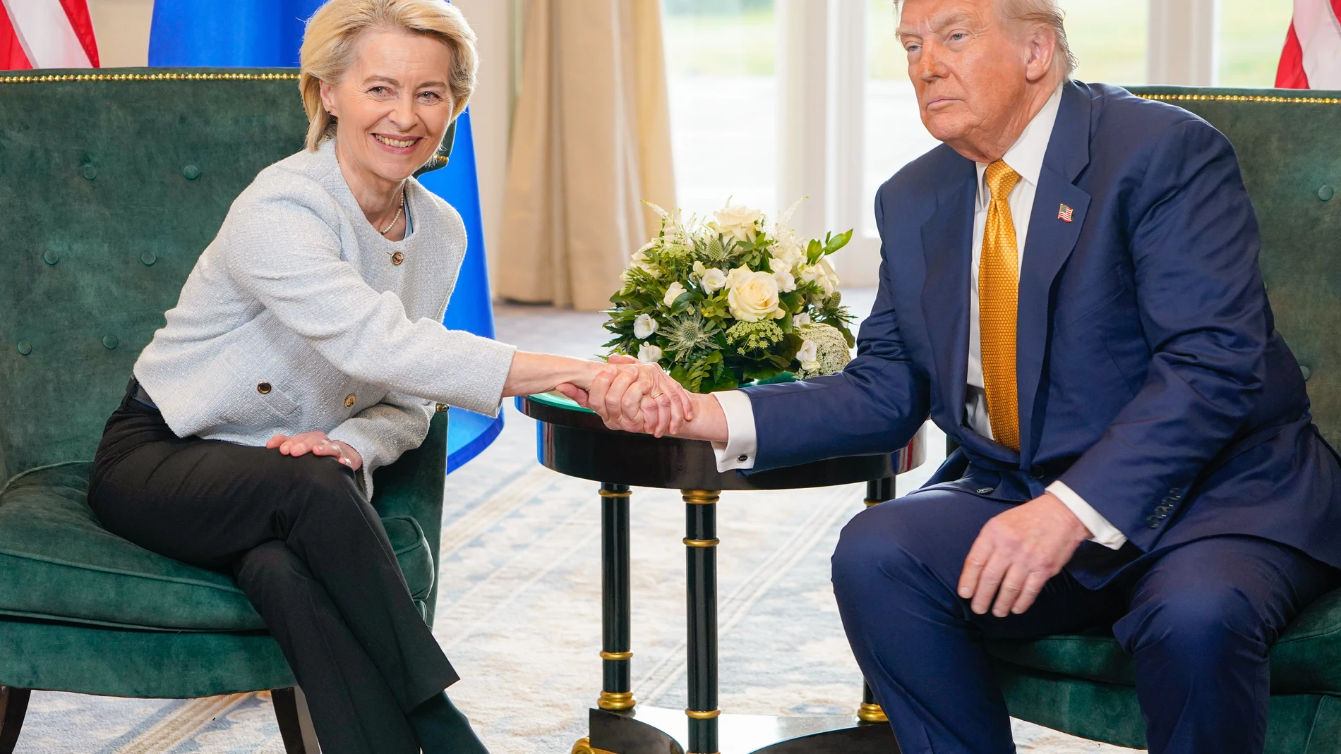 TURNBERRY (Reino Unido), 27/07/2025.- El presidente de EEUU, Donald Trump y la presidenta de la Comisión Europea, Ursula von der Leyen, durante la reunión que han mantenid hoy domingo en el complejo de golf del lider republicano en la localidad escocesa de Turnberry. EFE / Fred Guerdin / Comisión Europea. ***SOLO USO EDITORIAL / SOLO USO DISPONIBLE PARA ILUSTRAR LA NOTICIA QUE ACOMPAÑA/ (CRÉDITO OBLIGATORIO)***