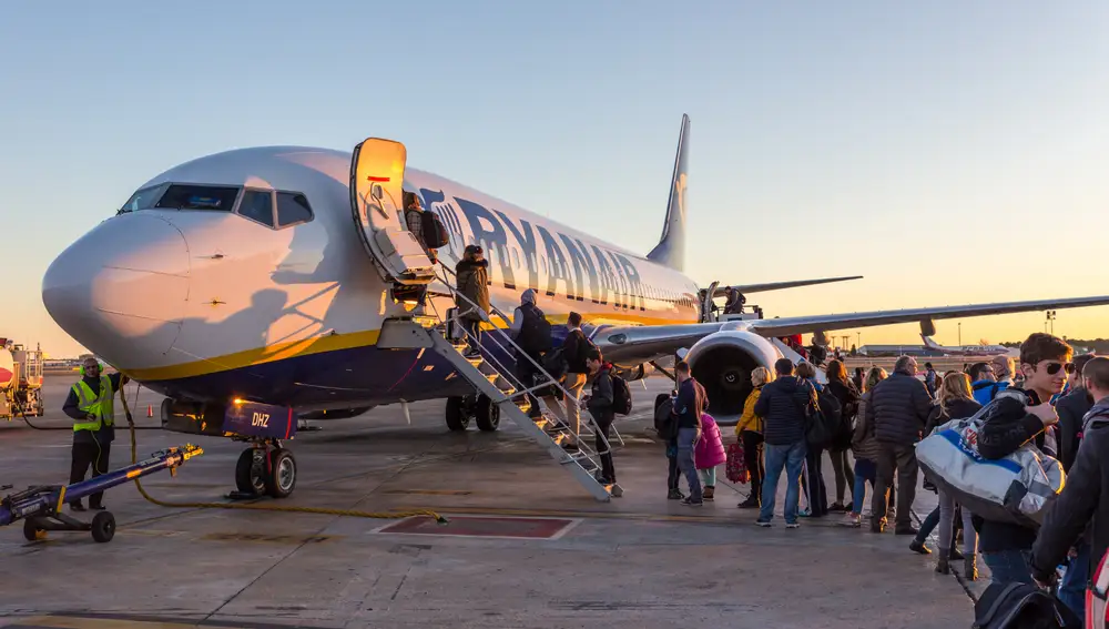 La aerolínea de bajo coste vuelve a estar en el punto de mira por sus políticas de equipaje