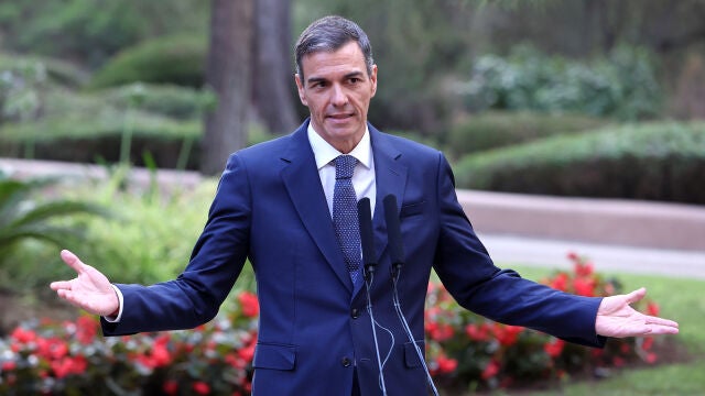 El Rey mantiene un encuentro con Pedro Sánchez en Mallorca