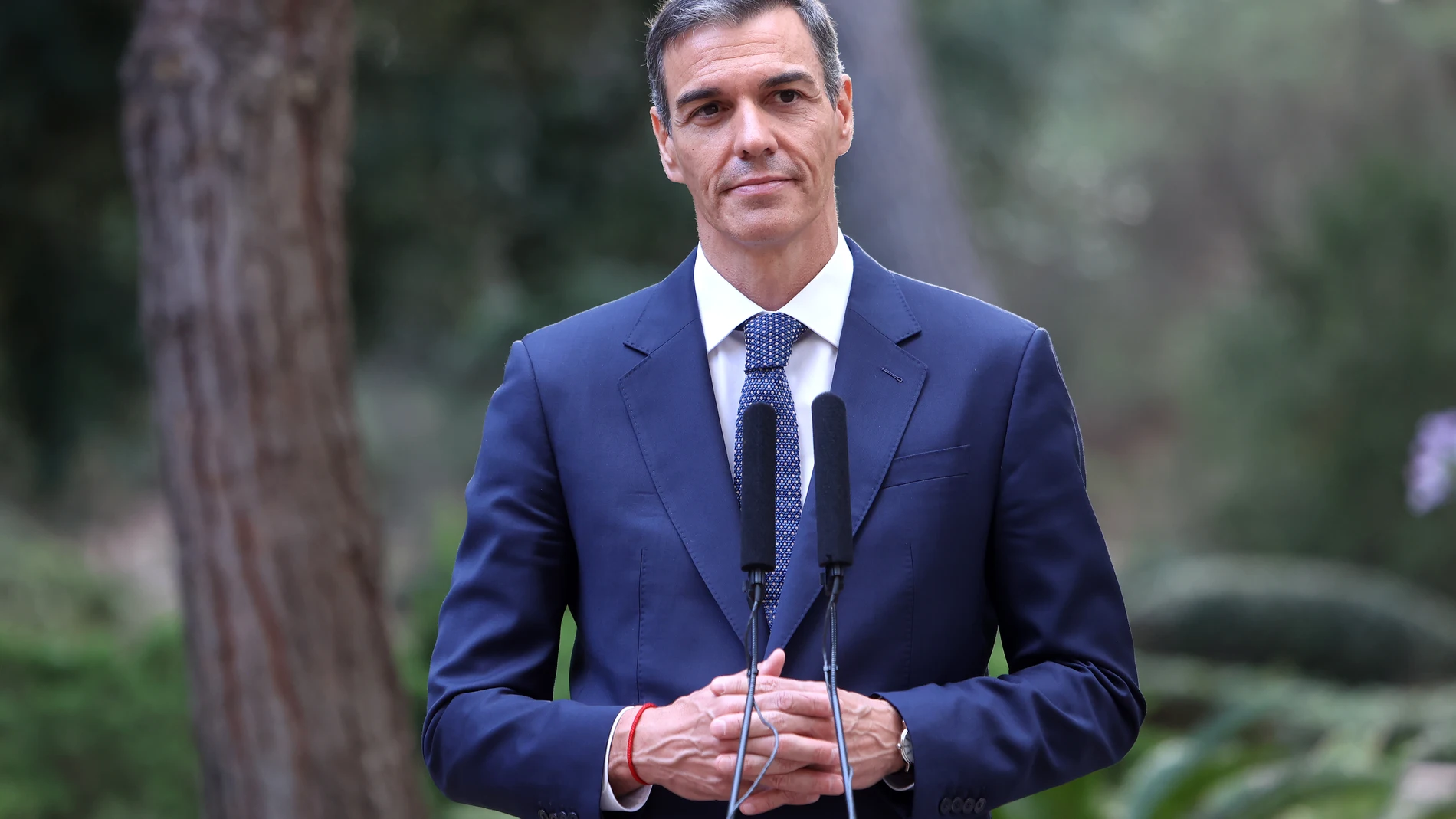 El presidente del Gobierno, Pedro Sánchez, ofrece una rueda de prensa, tras un despacho con El Rey Felipe VI, en el ?Palacio de Marivent, a 29 de julio de 2025, en Palma de Mallorca, Islas Baleares (España). 29 JULIO 2025;REY;DESPACHO;PRESIDENTE;GOBIERNO;FELIPE;REY FELIPE;MARIVENT;PALACIO;MALLORCA;COMPARECENCIA;ATENCIÓN A LOS MEDIOS; Isaac Buj / Europa Press 29/07/2025