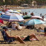 Lleno en la playa de La Malagueta (Málaga)