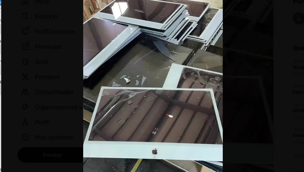 Prototipo del iMac con el logo de Apple en la parte frontal