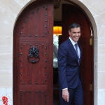 El Rey mantiene un encuentro con Pedro Sánchez en Mallorca