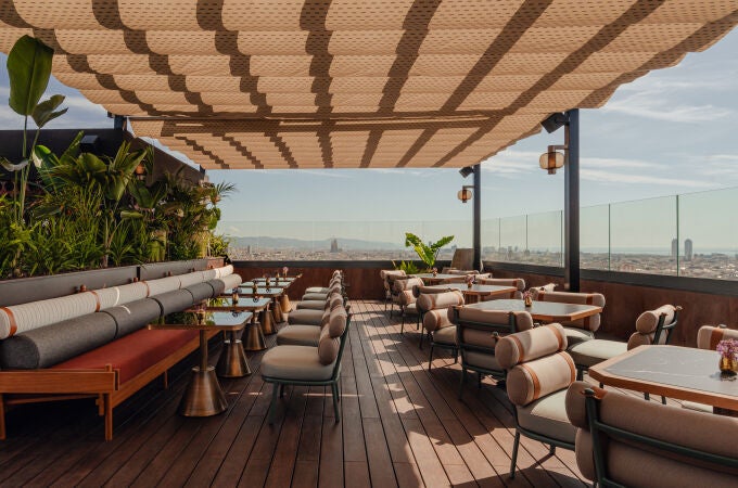 Nobu Hotel Barcelona Rooftop: 25 pisos de sabor, vistas y buen ritmo