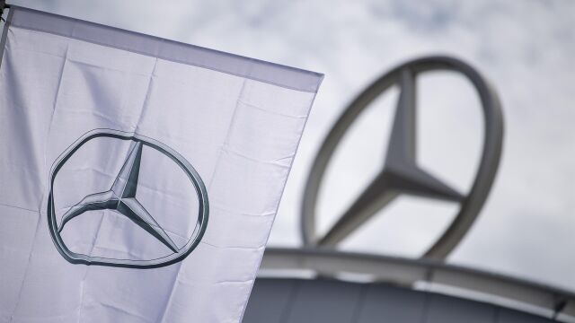 Economía/Motor.- Mercedes-Benz gana un 55,8% menos en el primer semestre y reduce sus previsiones de ventas para 2025