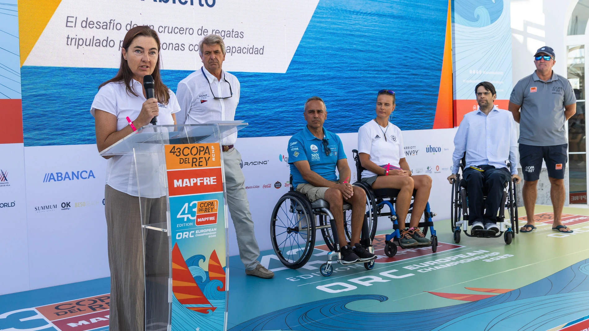 La presidenta de la Federación Balear de Vela, Catalina Darder, presenta el proyecto "Mar abierto", el primer equipo de regatas de crucero para personas con gran discapacidad