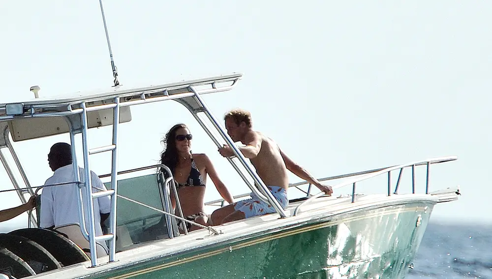 Kate Middleton y el príncipe Guillermo, durante unas vacaciones en 2008