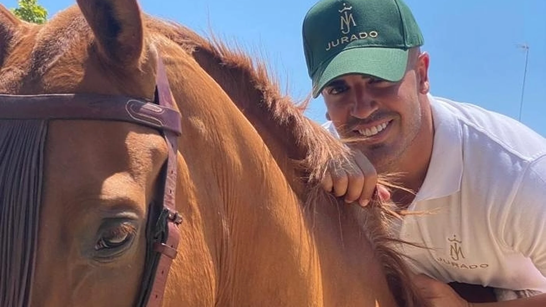 José Manuel Jurado, con uno de sus caballos